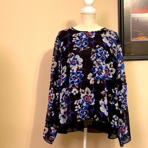CATO!! Gorgeous floral blouse